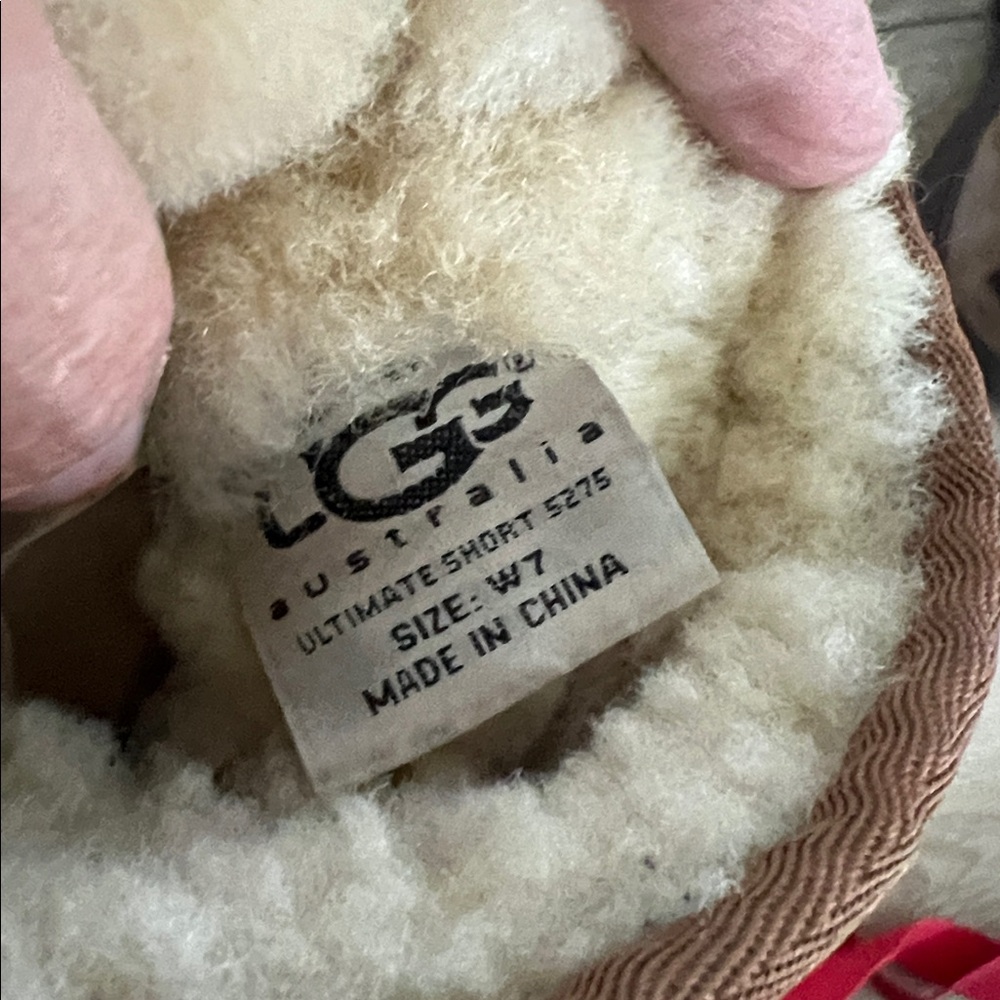 🛑 1 hour sale. UGG, size 7, Mid Height Tan Beige Suede Winter Boots - Picture 11 of 14